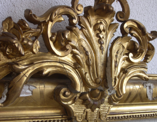 Marco dorado de espejo-Detalle Marco