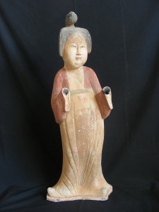 Figura oriental. Cerámica-inicial general