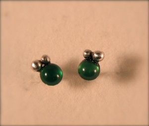 pendientes pequeños en plata con bolas